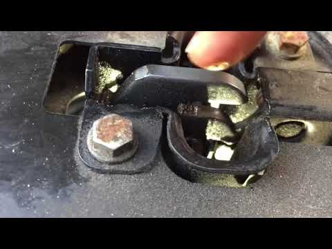 Mercedes E350 Bonnet