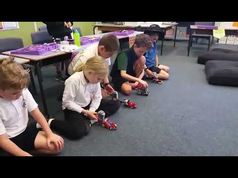 Young Engineers - Lego Car Race