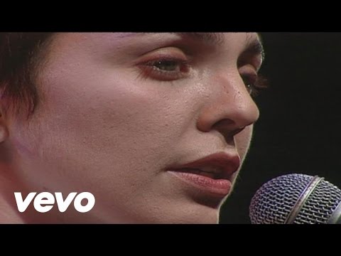 Videoclip de Mentiras — Adriana Calcanhotto