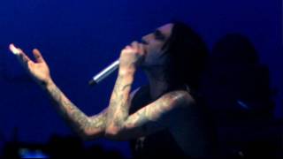 Marilyn Manson - Running To The Edge Of The World - Live in Paris - 21.12.2009 [HD QUALITY]