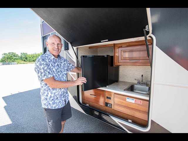 Preview image of 2018 Coachmen Mirada 32SS (17U221253) youtube video