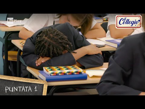 Rispetto per la prof. Petolicchio! - - Prima puntata - Il Collegio 6