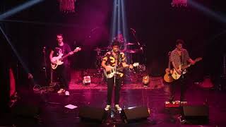 Algo Peligroso Music Video