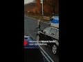 JE TELEFOON OF JE LEVEN? Deze man riskeert het | #shorts