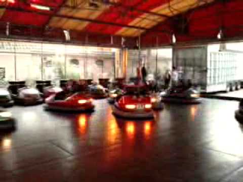 Demy in de bots auto,s