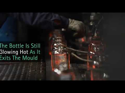 Custom square clear spirits glass bottles 200ml 375ml 500ml 700ml 750ml Vodka glass bottle suppliers