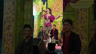 Download lagu SINDEN RINVI ANANDA#shorts #sinden #biduan #dangdut #campursari #budayajawa mp3