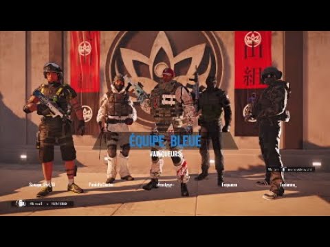 NEON DAWN THE *BEST* CONTROLLER PLAYER ON PS4 : Ranked Highlights - Rainbow Six Siege