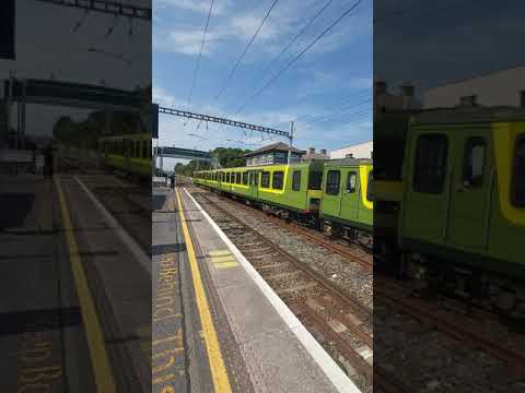Dart class 8300/8100 leaving bray bound for howth