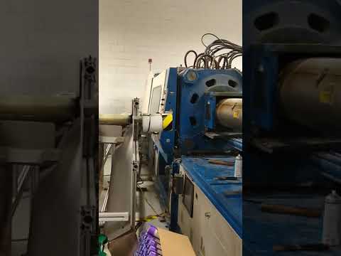 (SOLD)-Ref#27402- 400 Ton Nissei Injection Molding Machine