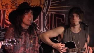 The Struts - &quot;Where Did She Go&quot;  (Live In Sun King Studio 92 Powered By Klipsch Audio)