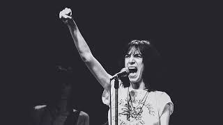 .Patti Smith: Glitter In Their Eyes(Paillettes dans leurs yeux--2000): DE LA BONNE musique RéTrO...