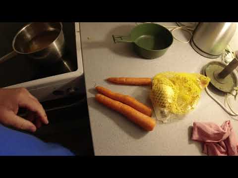 MongoTV_3605 - Danish Vlog - Mongo Madskole - Oksebouillonsuppe Med Spaghetti - Løg og Gulerødder