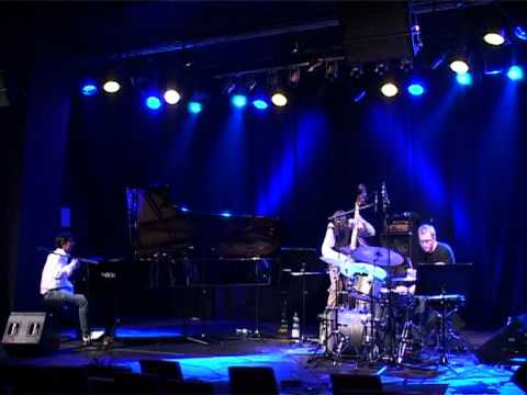 ADRIAN GASPAR TRIO @ PORGY & BESS
