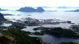 preview picture of video 'Kongstindan Summit (552m), Lofoten Islands, the Arctic Norway'