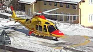 preview picture of video 'Partenza elisoccorso Agusta 118-Belluno da Val di Fassa'
