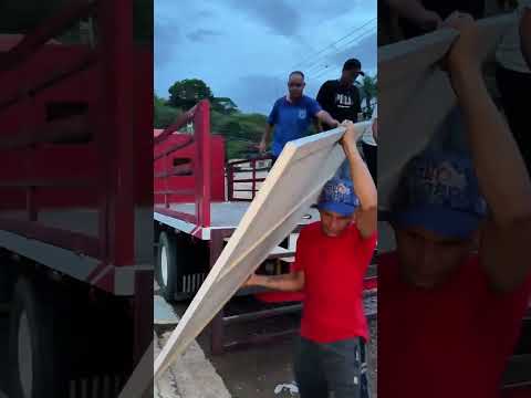 GOBIERNO BOLIVARIANO DOTA DE INMOBILIARIO A LA ESCUELA CIRO MALDONADO ZERPA DE BELLA VISTA