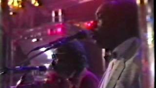 Paul Young Everything Must Change LIVE on The Tube with Pino Palladino on Bass