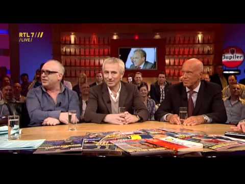 Voetbal International 08-04-11 - René van der Gijp: "Gudde is niet goed bij zijn hoofd''