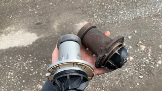 Mercedes R107: Wymiana pompy wody i demontaż chłodnicy