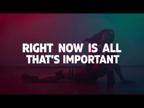 Star Martin - GREEN LIGHT - Feat Marley Waters (Lyric Video)