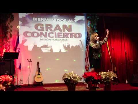 Evelys Silva en el Gran Concierto Misión Honduras 2012