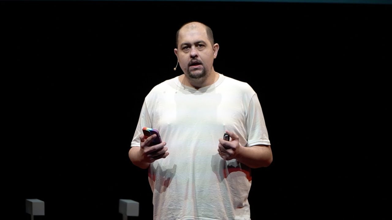 Como podemos melhorar a nossa comunicação? | Isaac Schrarstzhaupt | TEDxUnisinos