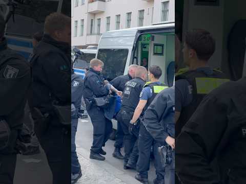 Demo gegen Rheinmetall eskaliert am Ende mehre Festsetzungen 10.05.2025 #polizei #demo