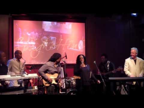 Happy Feelin's - Freddie Fox & Evelyn Champagne King (Smooth Jazz Family)