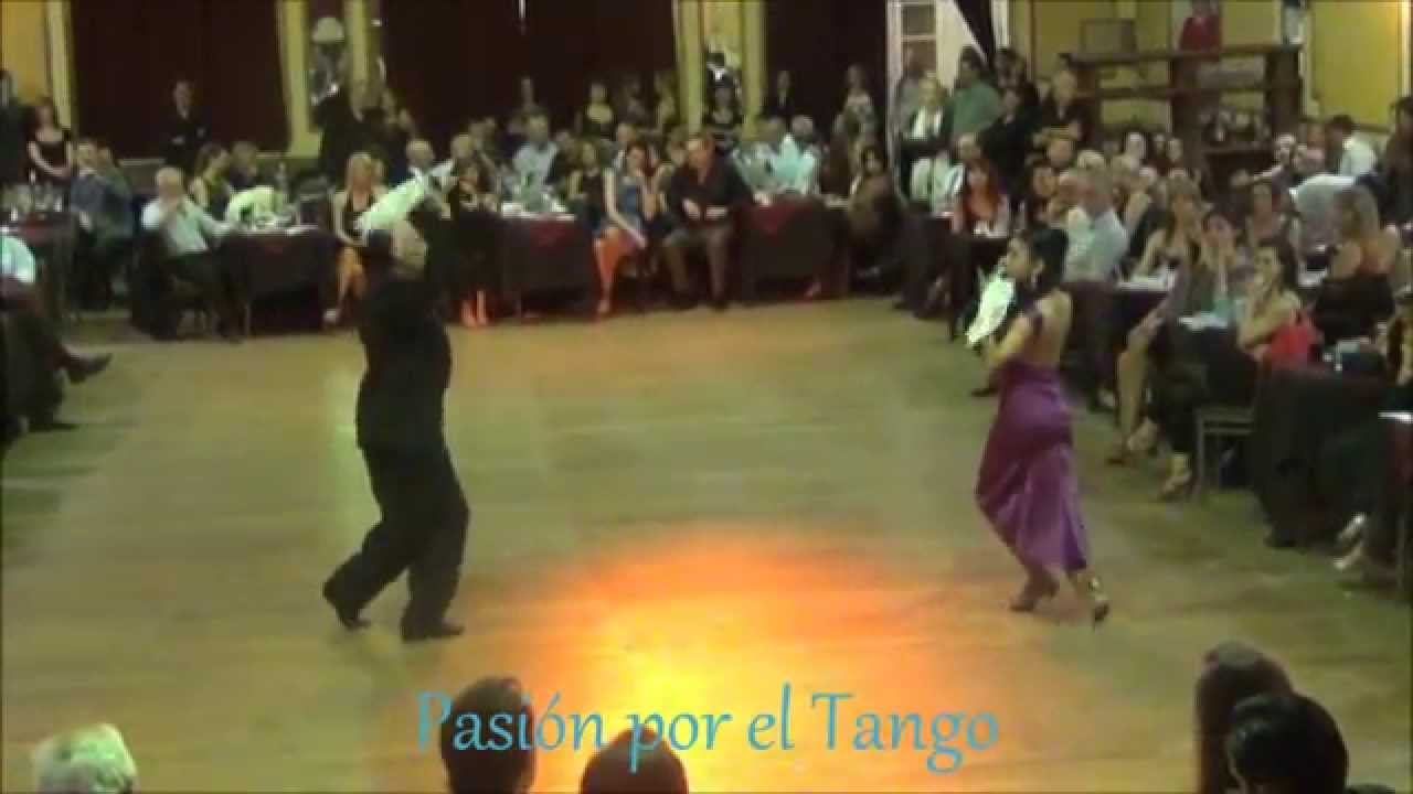 VIDALA BARBOZA y OMAR CACEREZ Bailando la Zamba CENIZAS en YIRA YIRA MILONGA