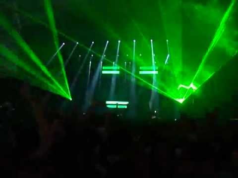 Swedish House Mafia BRAZIL - Coldplay - Paradise (Fedde Le Grand Remix) @ Stage Music Park