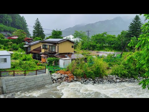 Nagano, Japan 🇯🇵 Walking in the Rain 🌧️ Beautiful Village