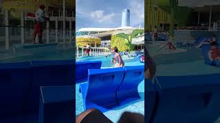 Icon of the Sea... sea day= pool day! #unicornqueen757 #royalcaribbean #iconoftheseas #loyaltoroyal
