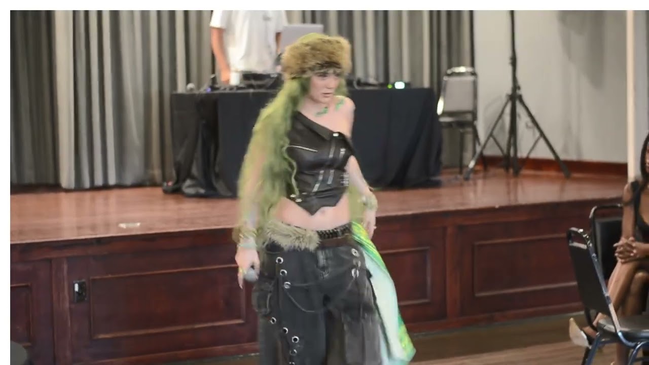 Part 2 - Go Bloom at the Interactive Fashion Show