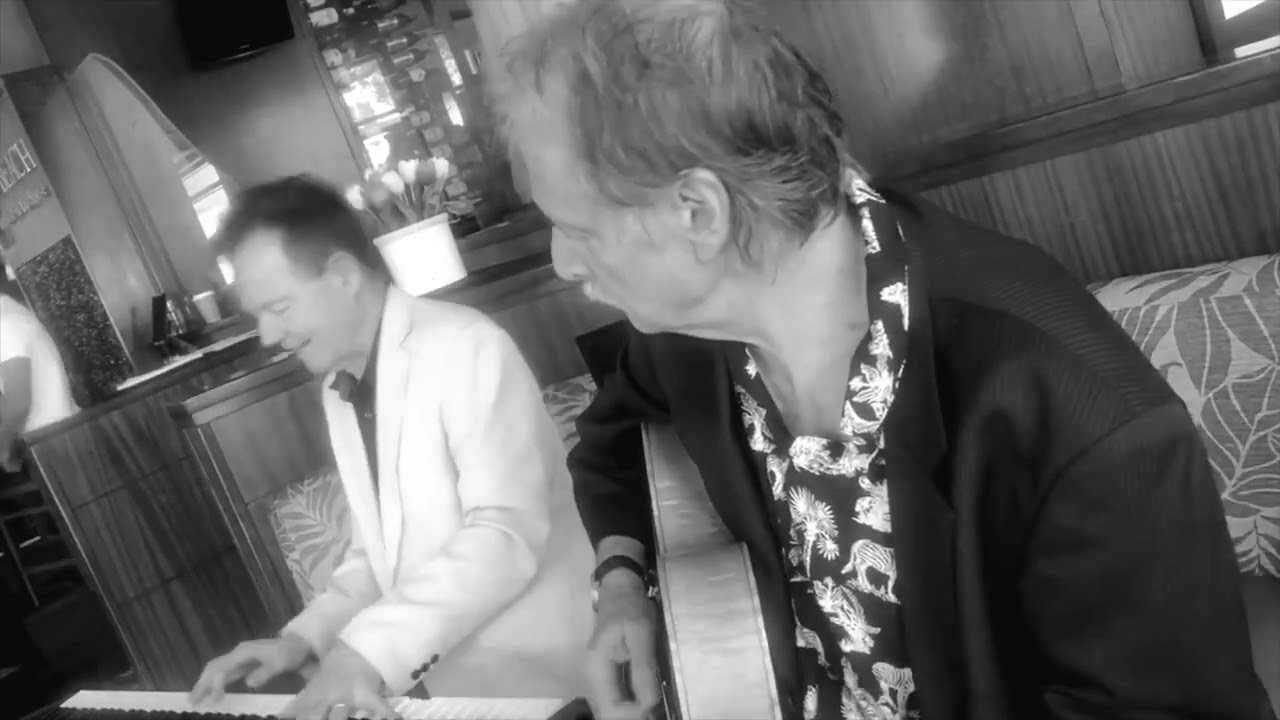Promotional video thumbnail 3 for The New York Guitar Cats
