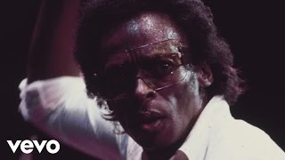 Miles Davis & Robert Glasper - Everything's Beautiful (Mini Documentary)