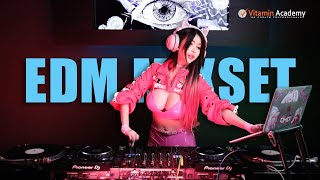 Download lagu EDM Showcase 2024 by DJ Aizy (ไอซ์ซี่) mp3 Download lagu EDM Showcase 2024 by DJ Aizy (ไอซ์ซี่) mp3