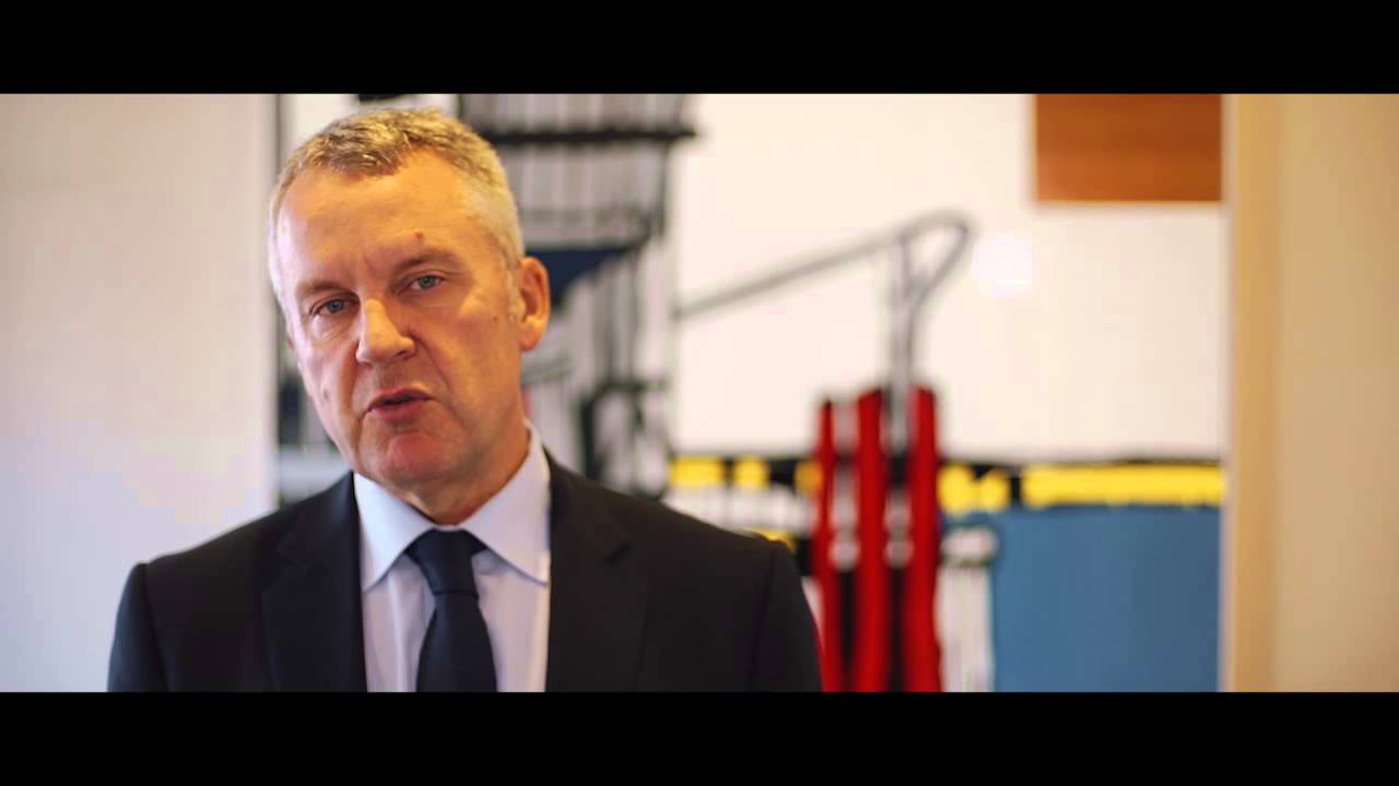 Andrew Macmillan Auction Profile