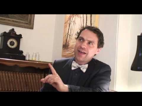 Learn English - dialects and accents in 'Go with the flow'