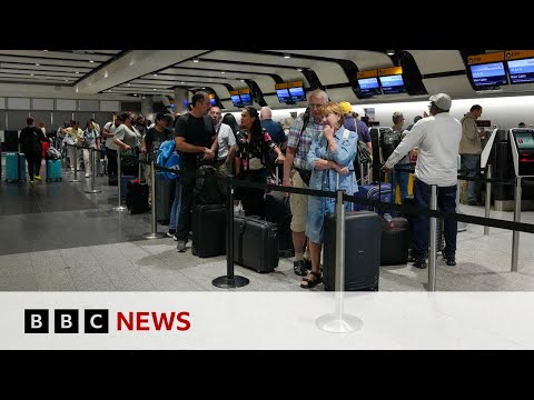 疫情緩解搭機潮暴增，為何機票費仍然居高不下？ (How baggage fees and add-ons have changed air travel | BBC News)