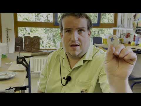 So entsteht ein Friedenslicht bei uns in der SWW -  Schritt 4: Erstellen des Friedensansteckers