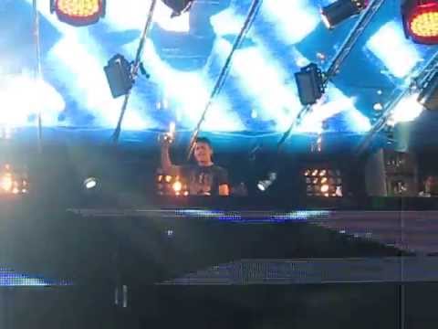 above and Beyond- Thing called love  played by Khomha