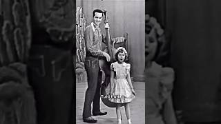 At the age of 11, Brenda rocked the house with her cover of "Tutti Frutti!” 🎤