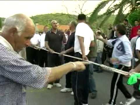 Potezanje konopa Selo - Postrana