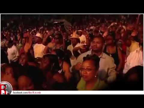 R. Kelly - Your Body's Callin (Live)