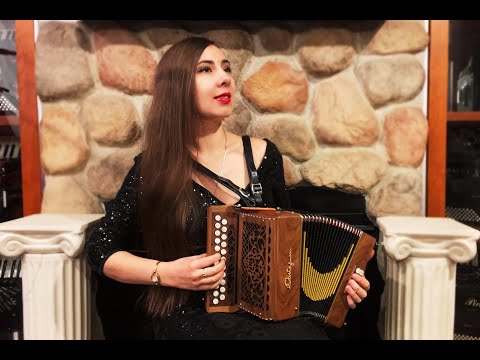 CASTDINIICDWW - Walnut Castagnari Dinn II Diatonic Button Accordion C#D MM 23 8 $2999