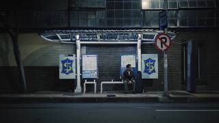 Lirik Lagu Sembunyi - Pertunjukan: Aku Masih Ingin Bernyanyi Walau Sumbang Berkali-kali