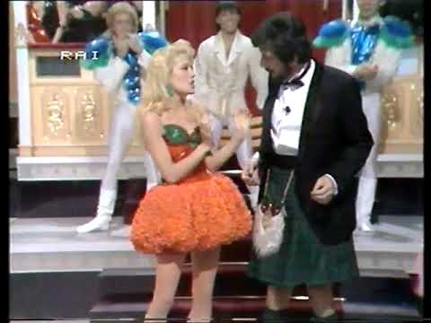 HEATHER PARISI : INGRESSO A " FANTASTICO 4 "