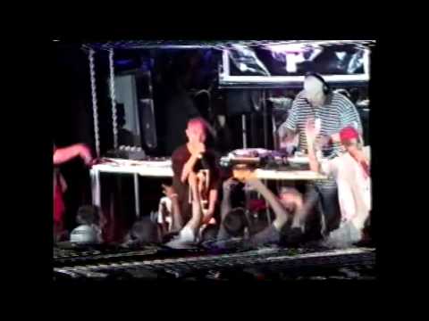 Chris Cash aka Charizma & Topkat - Keep It Crackin'