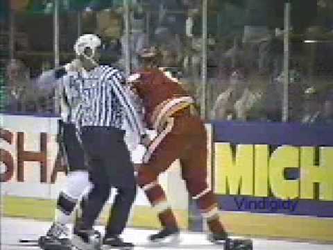 Joel Otto vs Marty McSorley